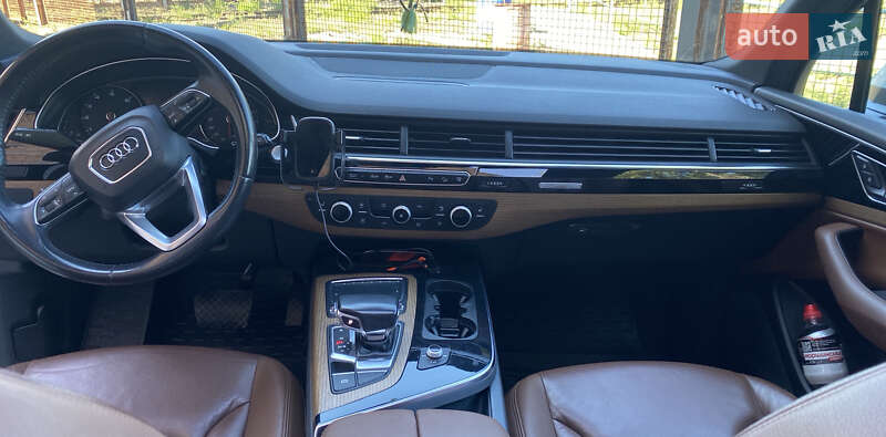 Позашляховик / Кросовер Audi Q7 2016 в Дніпрі фото 44 Позашляховик / Кросовер Audi Q7 2016 в Дніпрі
