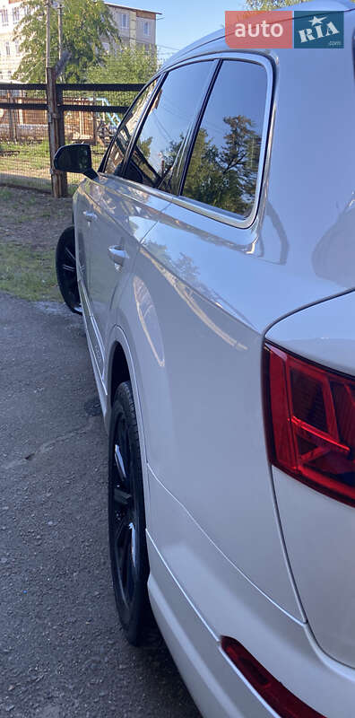 Позашляховик / Кросовер Audi Q7 2016 в Дніпрі фото 27 Позашляховик / Кросовер Audi Q7 2016 в Дніпрі