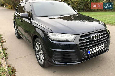 Внедорожник / Кроссовер Audi Q7 2018 в 