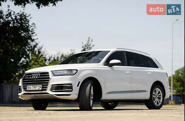 Внедорожник / Кроссовер Audi Q7 2018 в 