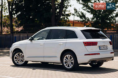 Внедорожник / Кроссовер Audi Q7 2018 в 