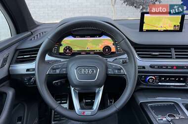 Внедорожник / Кроссовер Audi Q7 2019 в 