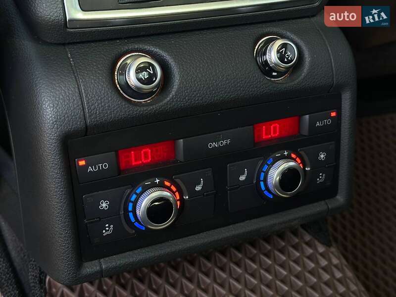 Внедорожник / Кроссовер Audi Q7 2012 в Одессе
