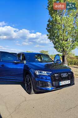 Внедорожник / Кроссовер Audi Q7 2023 в 