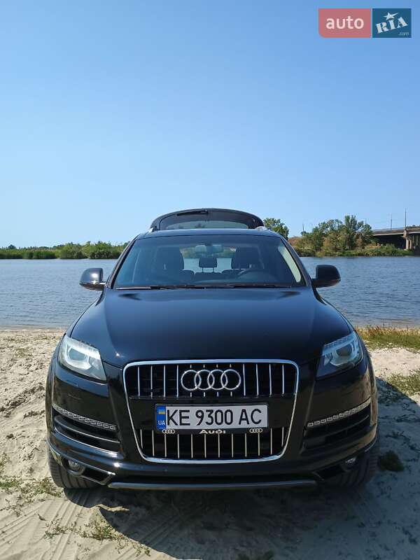 Внедорожник / Кроссовер Audi Q7 2015 в Днепре