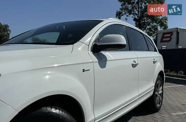 Внедорожник / Кроссовер Audi Q7 2014 в 