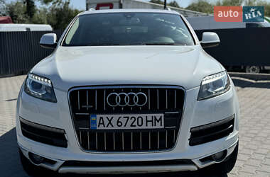 Внедорожник / Кроссовер Audi Q7 2014 в 