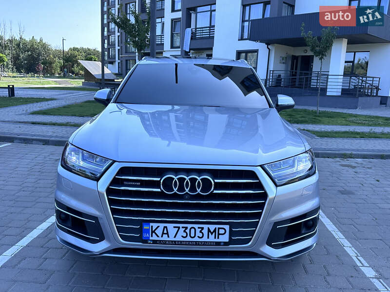 Внедорожник / Кроссовер Audi Q7 2017 в Луцке