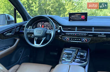 Внедорожник / Кроссовер Audi Q7 2017 в 