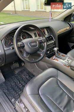 Внедорожник / Кроссовер Audi Q7 2012 в 