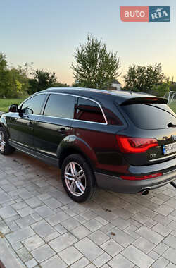 Внедорожник / Кроссовер Audi Q7 2012 в 