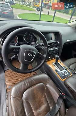 Внедорожник / Кроссовер Audi Q7 2006 в 