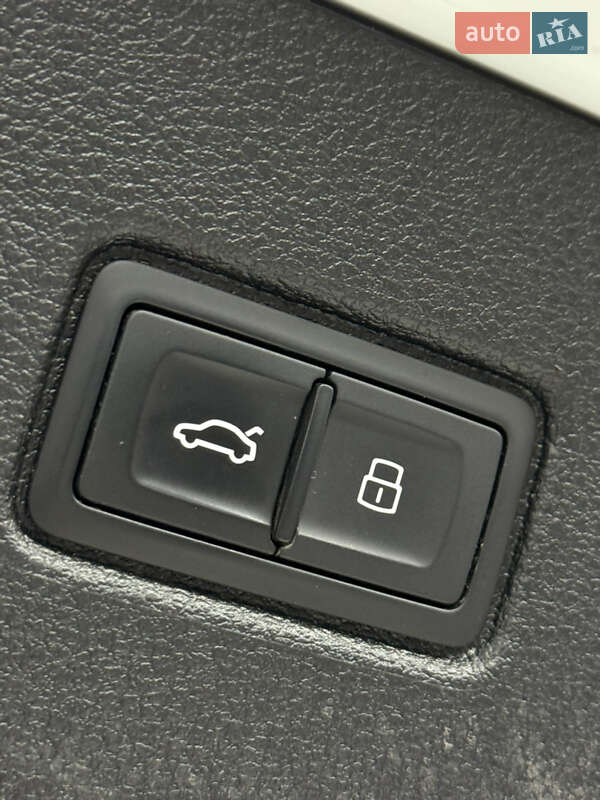 Позашляховик / Кросовер Audi Q7 2016 в Одесі