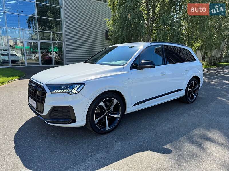 Audi Q7 2021
