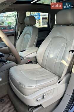 Позашляховик / Кросовер Audi Q7 2012 в 