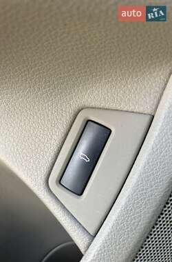 Позашляховик / Кросовер Audi Q7 2012 в 