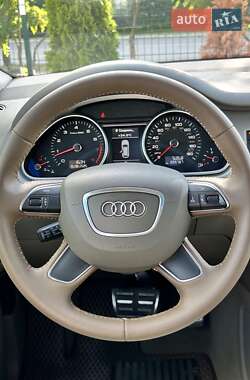Позашляховик / Кросовер Audi Q7 2012 в 