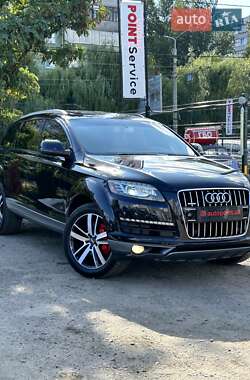 Позашляховик / Кросовер Audi Q7 2012 в 