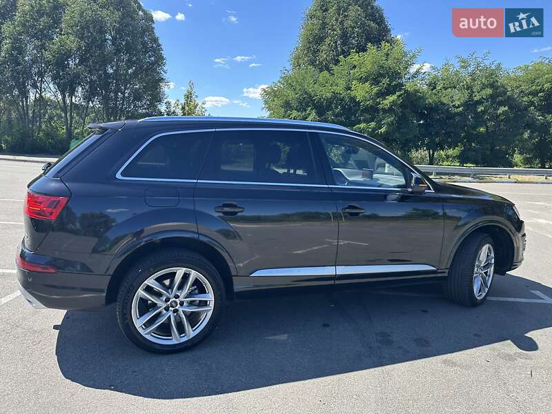 Внедорожник / Кроссовер Audi Q7 2017 в Киеве