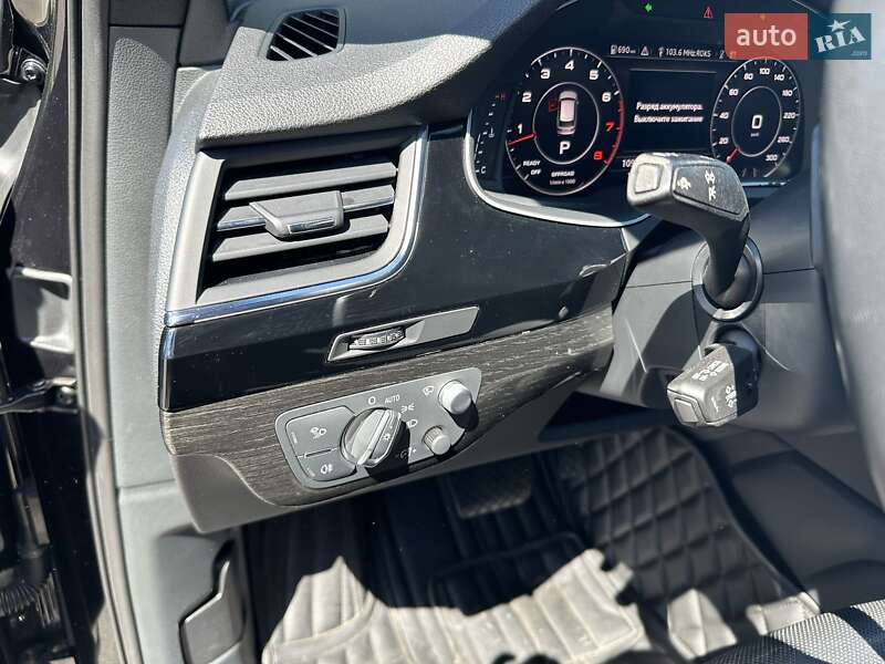 Внедорожник / Кроссовер Audi Q7 2017 в Киеве