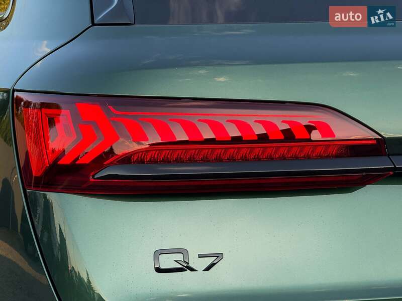 Внедорожник / Кроссовер Audi Q7 2021 в Луцке