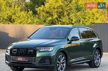 Внедорожник / Кроссовер Audi Q7 2021 в 
