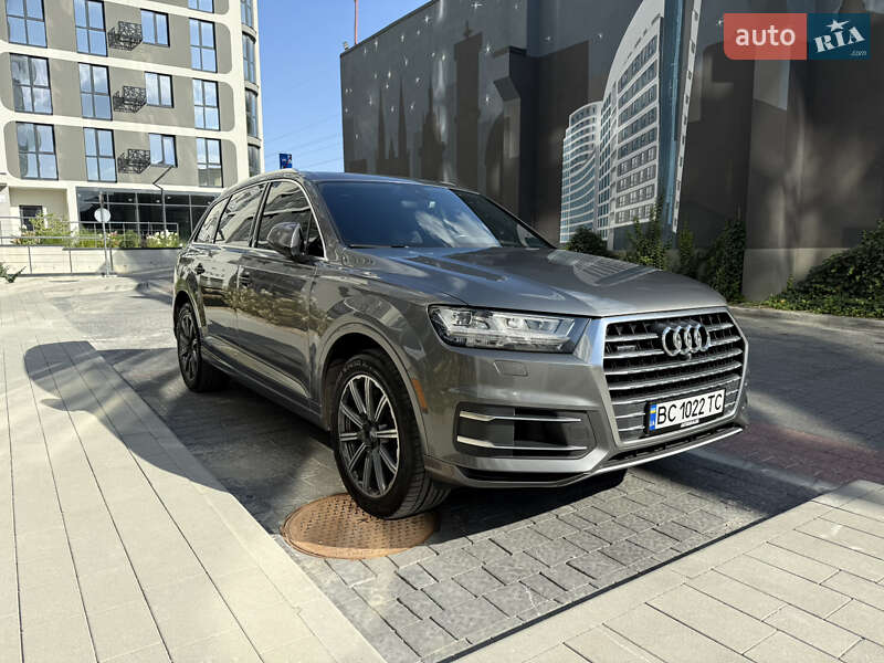 Позашляховик / Кросовер Audi Q7 2016 в Львові