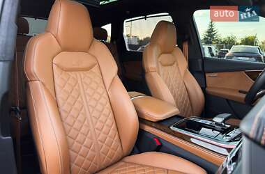 Внедорожник / Кроссовер Audi Q7 2021 в 