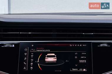 Внедорожник / Кроссовер Audi Q7 2021 в 