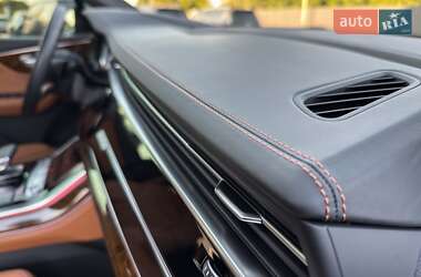 Внедорожник / Кроссовер Audi Q7 2021 в 