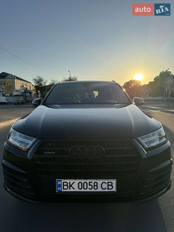 Внедорожник / Кроссовер Audi Q7 2019 в Новомосковске