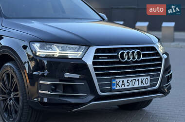 Внедорожник / Кроссовер Audi Q7 2017 в 