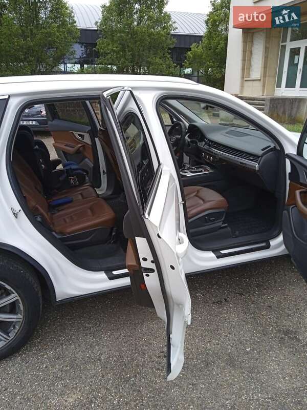 Внедорожник / Кроссовер Audi Q7 2018 в Ужгороде