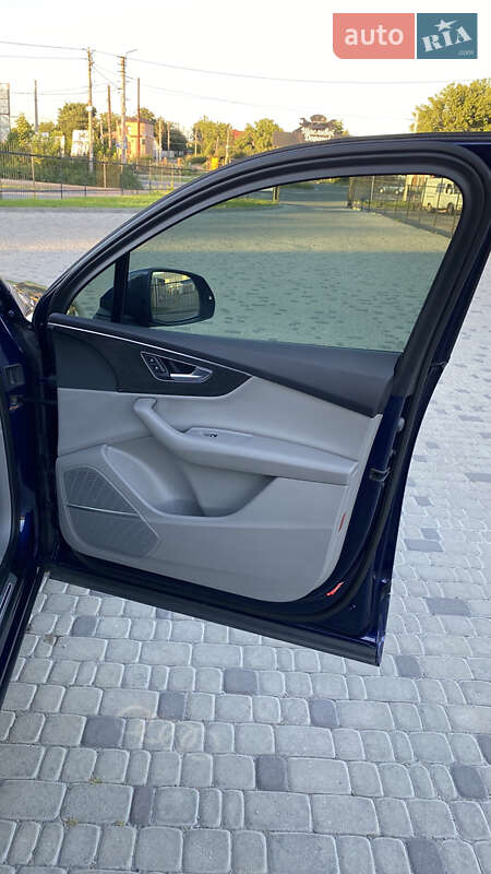 Внедорожник / Кроссовер Audi Q7 2021 в Белой Церкви