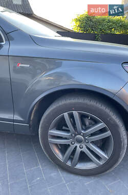 Внедорожник / Кроссовер Audi Q7 2011 в 