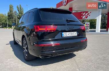 Внедорожник / Кроссовер Audi Q7 2016 в 