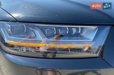 Внедорожник / Кроссовер Audi Q7 2016 в 