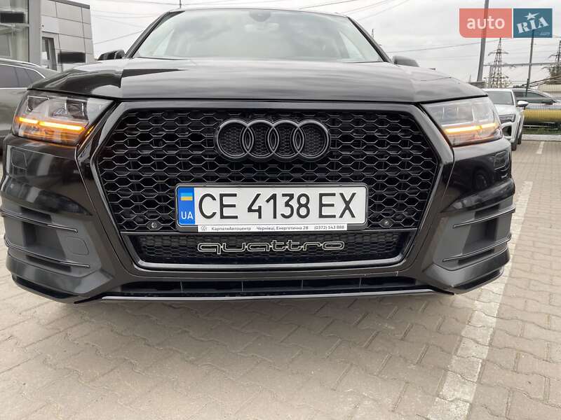 Внедорожник / Кроссовер Audi Q7 2016 в 