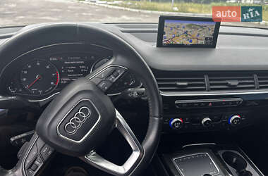 Внедорожник / Кроссовер Audi Q7 2017 в 