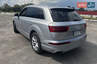 Внедорожник / Кроссовер Audi Q7 2017 в 