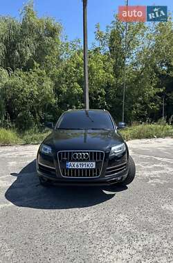 Внедорожник / Кроссовер Audi Q7 2014 в 
