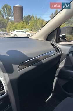 Внедорожник / Кроссовер Audi Q7 2014 в 