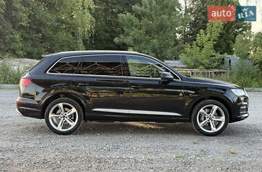 Внедорожник / Кроссовер Audi Q7 2019 в 
