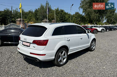 Внедорожник / Кроссовер Audi Q7 2015 в 
