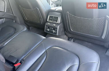 Внедорожник / Кроссовер Audi Q7 2015 в 