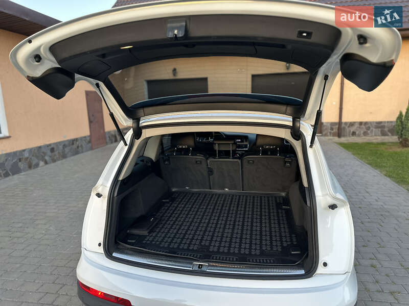 Позашляховик / Кросовер Audi Q7 2011 в Бродах