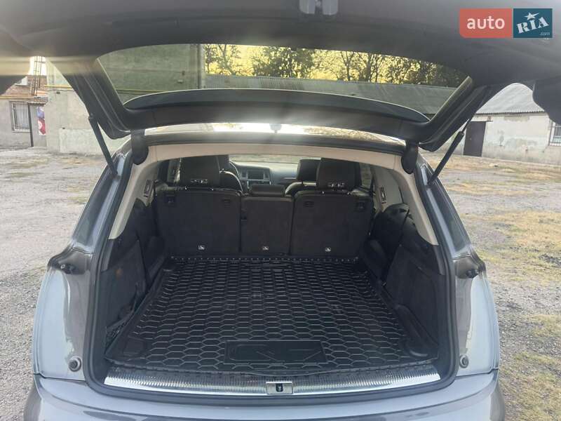 Внедорожник / Кроссовер Audi Q7 2013 в Харькове