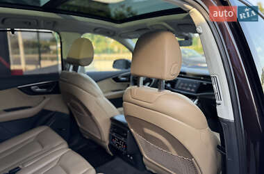 Внедорожник / Кроссовер Audi Q7 2020 в 