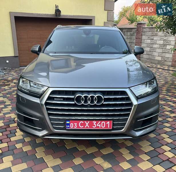 Позашляховик / Кросовер Audi Q7 2017 в Києві