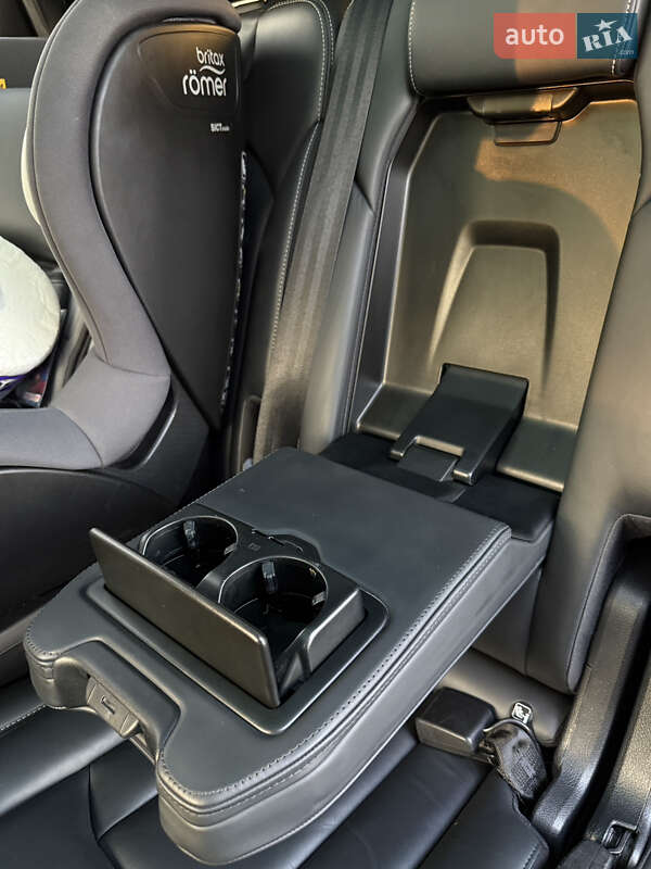 Позашляховик / Кросовер Audi Q7 2016 в Рівному